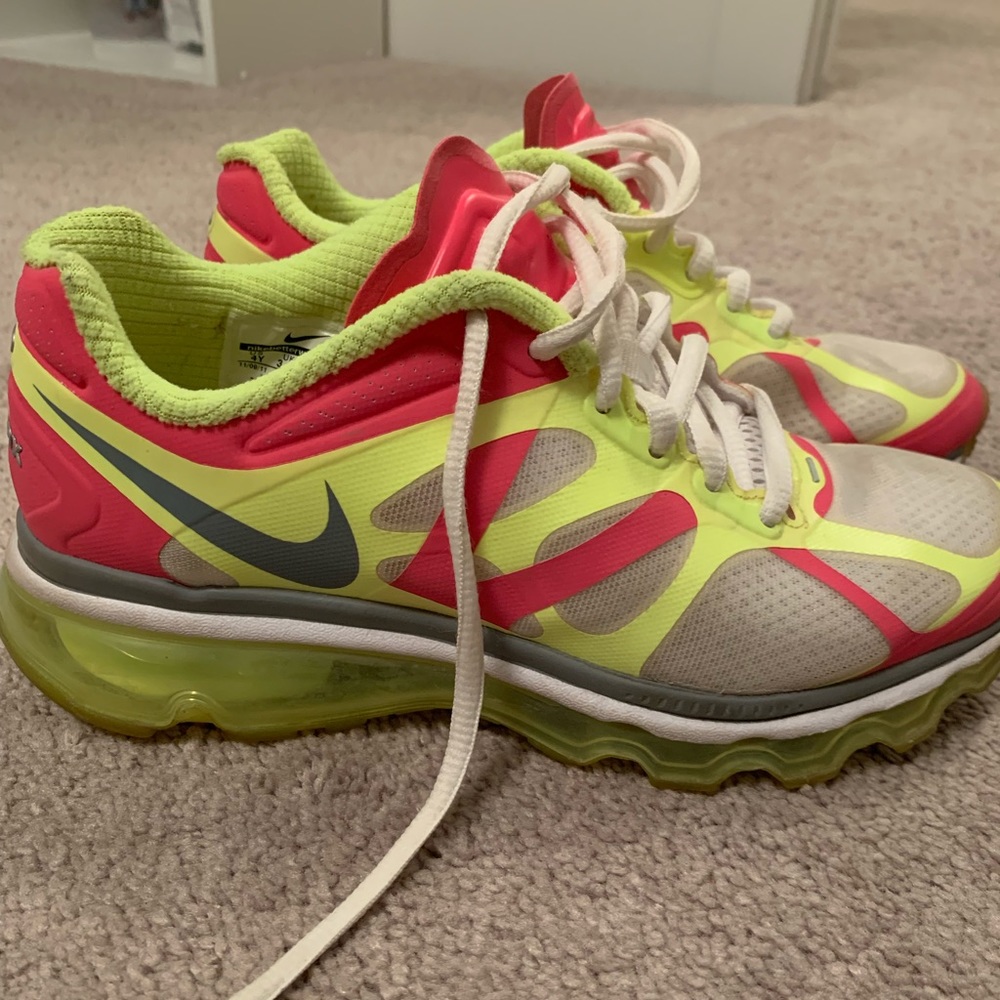 NIKE Airmax Running Shoes